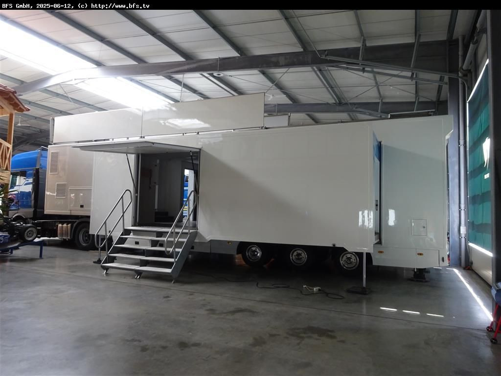 Rainbow LSDO 12-18 Lambo Show Messeauflieger T - Semitrailer: bild 1 Rainbow LSDO 12-18 Lambo Show Messeauflieger T - Semitrailer: bild 1