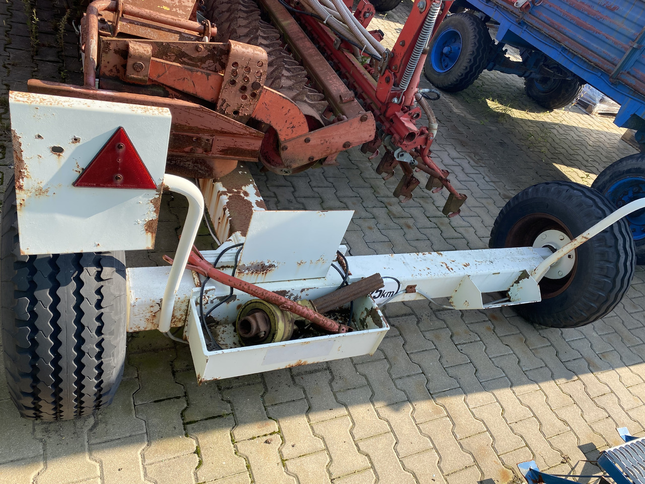Kverneland ACCORD Pneumatic DA-S KUHN + Kuhn 4.50m - Kombisåmaskin: bild 4 Kverneland ACCORD Pneumatic DA-S KUHN + Kuhn 4.50m - Kombisåmaskin: bild 4