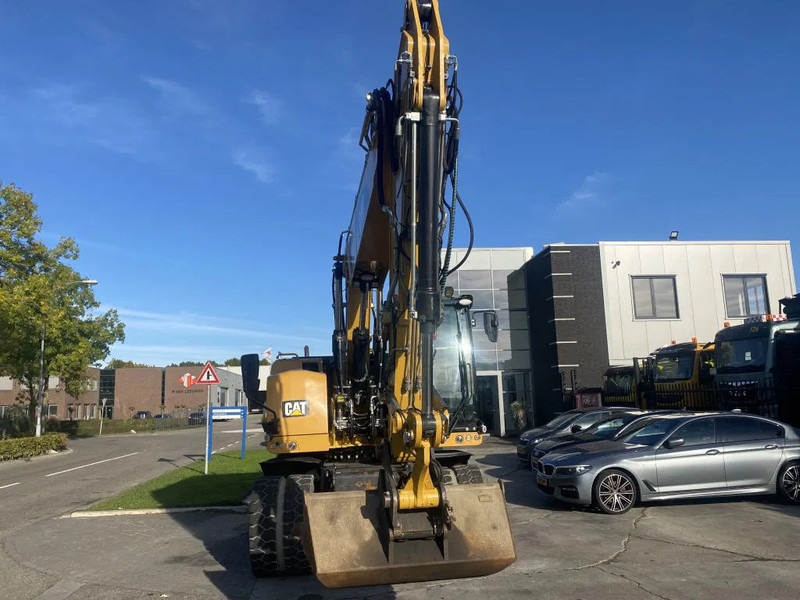 Caterpillar M318F - Grävmaskin på däck: bild 2 Caterpillar M318F - Grävmaskin på däck: bild 2