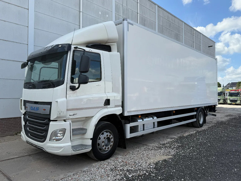 DAF CF 320 4X2 - EURO 6 - 19 TON + DHOLLANDIA - Lastbil med skåp: bild 1 DAF CF 320 4X2 - EURO 6 - 19 TON + DHOLLANDIA - Lastbil med skåp: bild 1