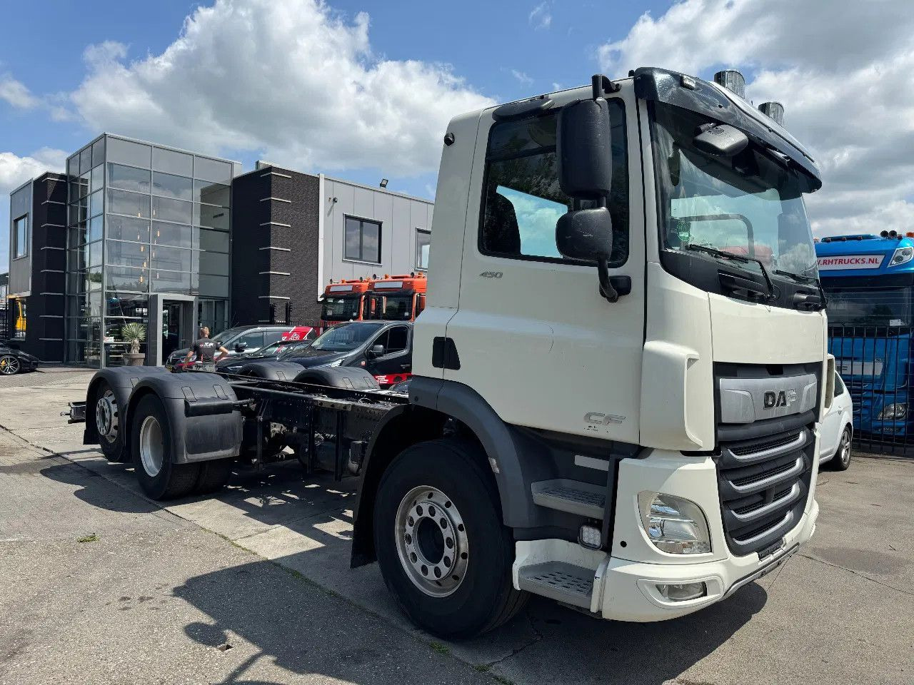 DAF CF 450 6X2 - EURO 6 + LIFT/STEERING AXLE - Chassi lastbil: bild 3 DAF CF 450 6X2 - EURO 6 + LIFT/STEERING AXLE - Chassi lastbil: bild 3