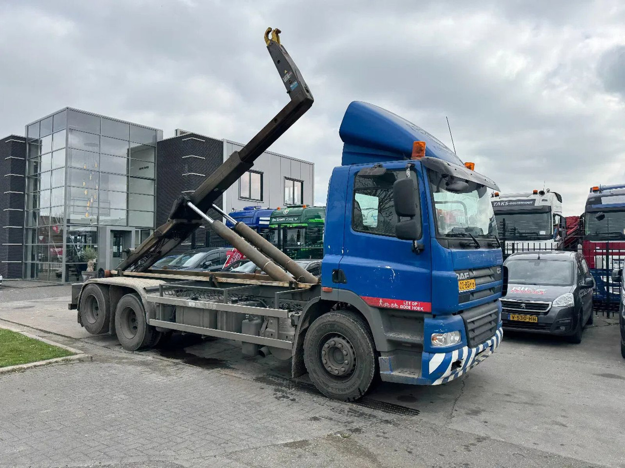 DAF CF 85.360 EURO 5 6X2 25T VDL HOOK TÜV 11-2025 - Lastväxlare lastbil: bild 3 DAF CF 85.360 EURO 5 6X2 25T VDL HOOK TÜV 11-2025 - Lastväxlare lastbil: bild 3