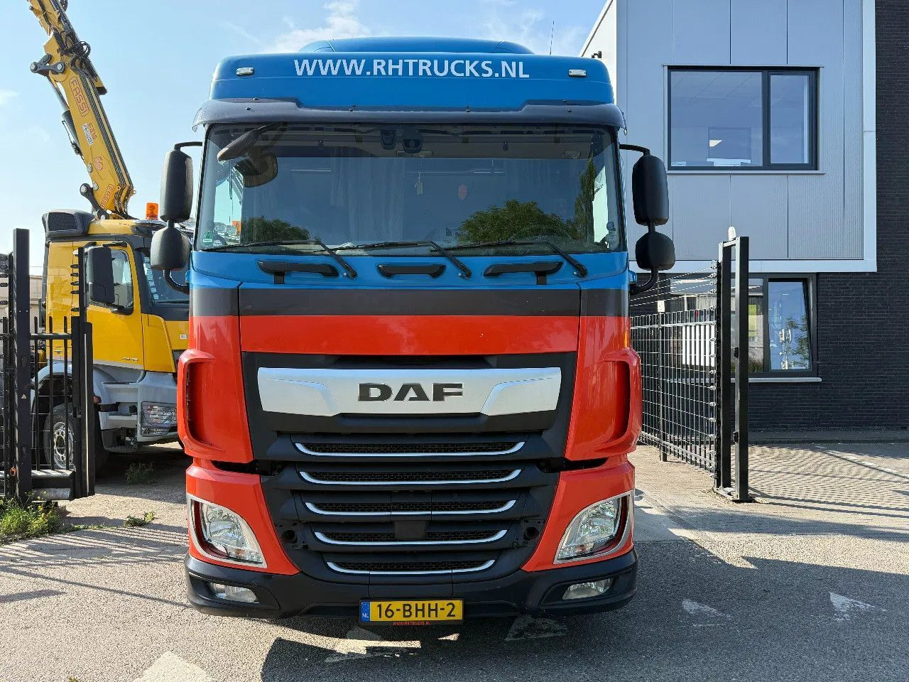 DAF XF 440 4X2 ENGINE RUNNING BUT TICKING! - Dragbil: bild 3 DAF XF 440 4X2 ENGINE RUNNING BUT TICKING! - Dragbil: bild 3