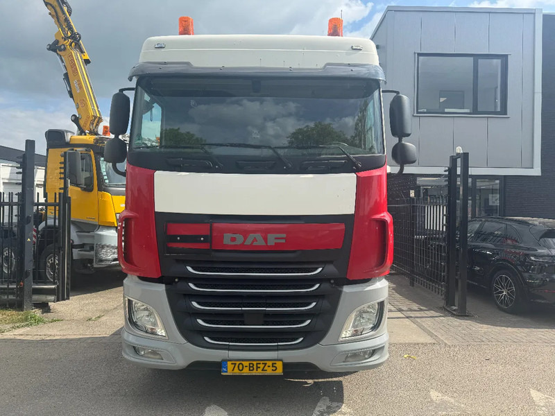 DAF XF 440 4X2 EURO 6 STANDKLIMA NIGHT LOCK - Dragbil: bild 2 DAF XF 440 4X2 EURO 6 STANDKLIMA NIGHT LOCK - Dragbil: bild 2