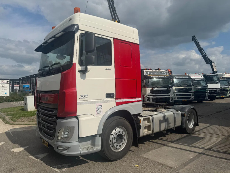 DAF XF 440 4X2 EURO 6 STANDKLIMA NIGHT LOCK - Dragbil: bild 1 DAF XF 440 4X2 EURO 6 STANDKLIMA NIGHT LOCK - Dragbil: bild 1