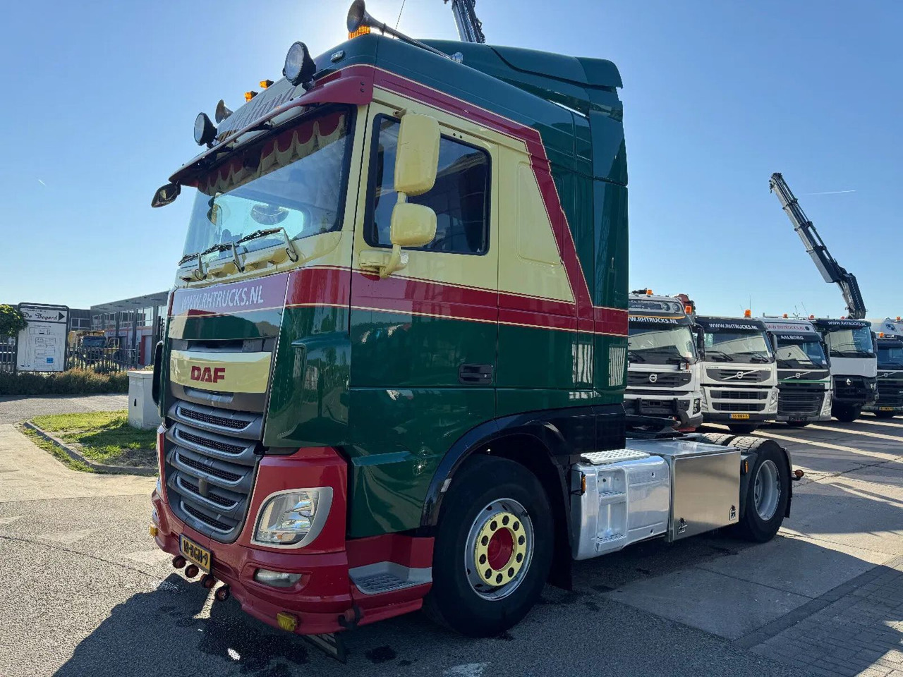 DAF XF 460 4X2 - EURO 6 + SPECIAL INTERIOR + TÜV 02- - Dragbil: bild 1 DAF XF 460 4X2 - EURO 6 + SPECIAL INTERIOR + TÜV 02- - Dragbil: bild 1