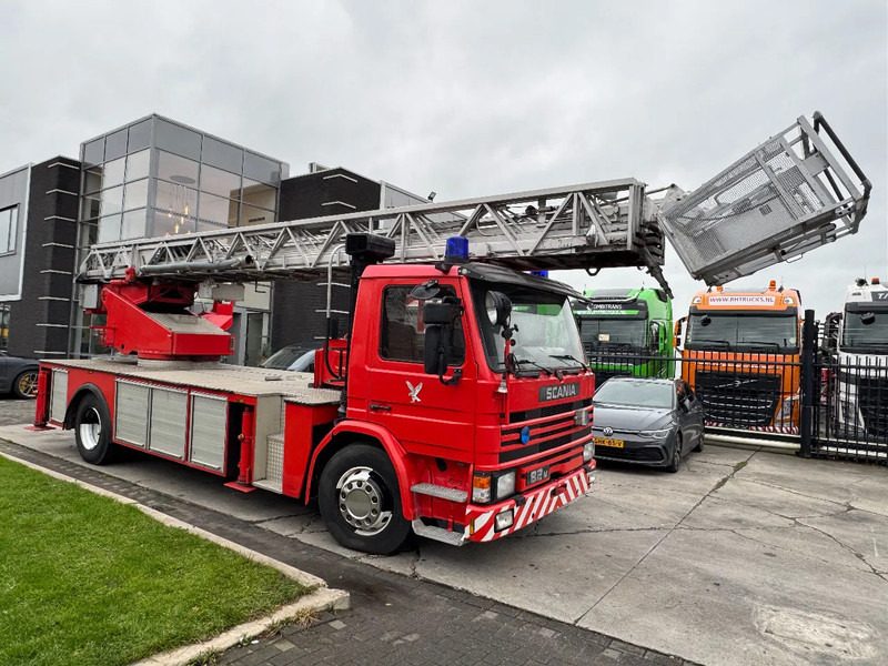 Scania P82 4X2 - FIRE TRUCK - 30M LIFT - Släck/ Räddningsvagn: bild 3 Scania P82 4X2 - FIRE TRUCK - 30M LIFT - Släck/ Räddningsvagn: bild 3