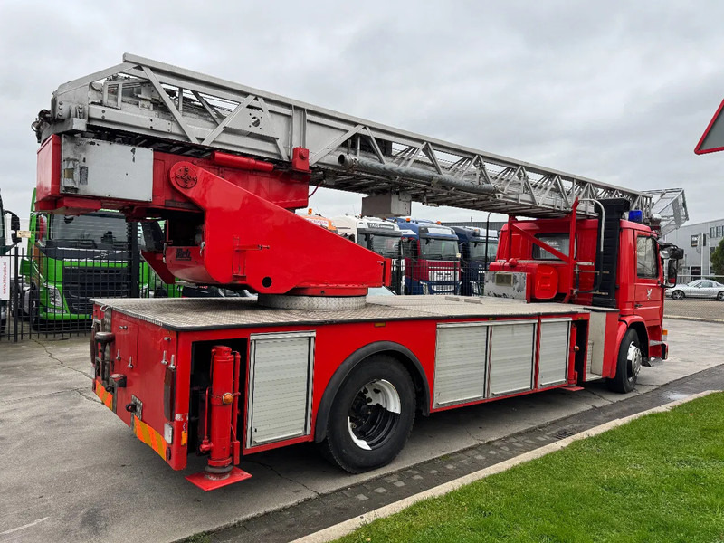 Scania P82 4X2 - FIRE TRUCK - 30M LIFT - Släck/ Räddningsvagn: bild 4 Scania P82 4X2 - FIRE TRUCK - 30M LIFT - Släck/ Räddningsvagn: bild 4