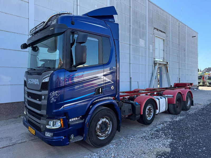Scania R730 V8 8X4 EURO 6 HUB REDUCTION RETARDER - Chassi lastbil: bild 1 Scania R730 V8 8X4 EURO 6 HUB REDUCTION RETARDER - Chassi lastbil: bild 1