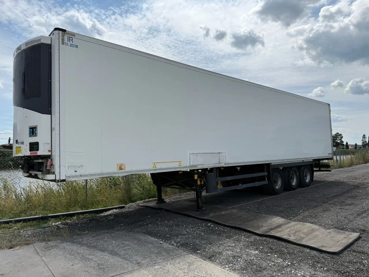 Schmitz Cargobull THERMO KING SLXE200 BPW AXLE Schmitz Cargobull THERMO KING SLXE200 BPW AXLE - Kyl/ Frys semitrailer: bild 1 Schmitz Cargobull THERMO KING SLXE200 BPW AXLE Schmitz Cargobull THERMO KING SLXE200 BPW AXLE - Kyl/ Frys semitrailer: bild 1