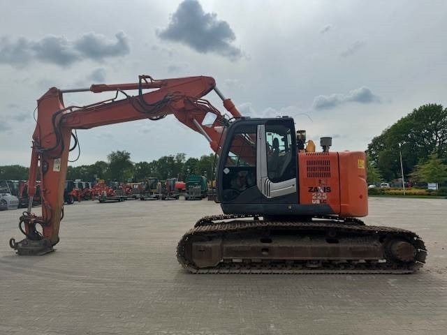 Hitachi ZX 225 US LC-3 - Bandgrävare: bild 3 Hitachi ZX 225 US LC-3 - Bandgrävare: bild 3