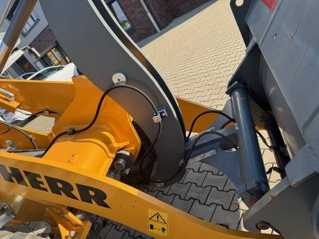 LIEBHERR L 504 Compact - Hjullastare: bild 5 LIEBHERR L 504 Compact - Hjullastare: bild 5