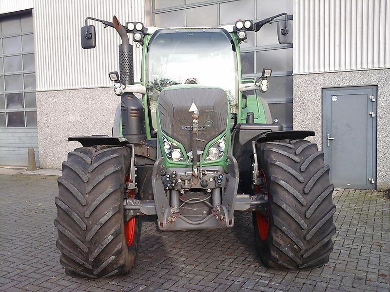 Fendt 720 Vario S4 Profi - Traktor: bild 2 Fendt 720 Vario S4 Profi - Traktor: bild 2