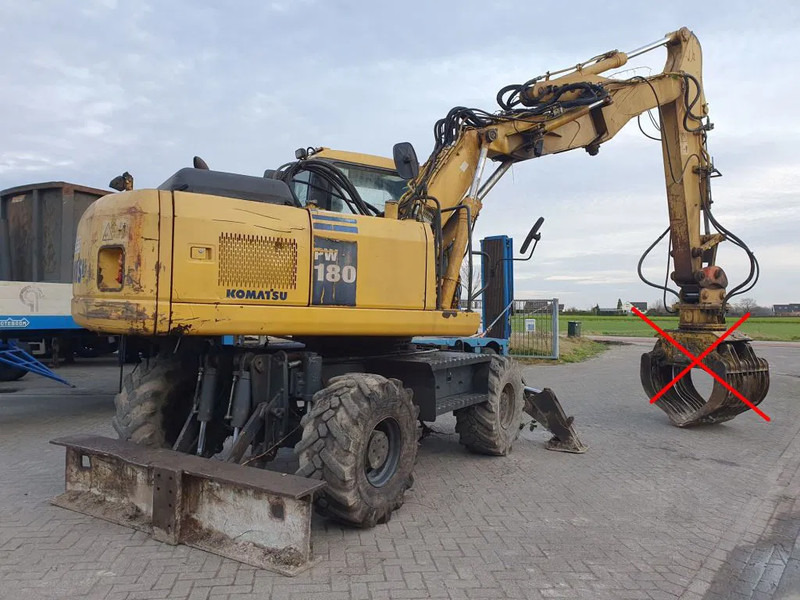 Komatsu PW180-7K - Grävmaskin på däck: bild 3 Komatsu PW180-7K - Grävmaskin på däck: bild 3