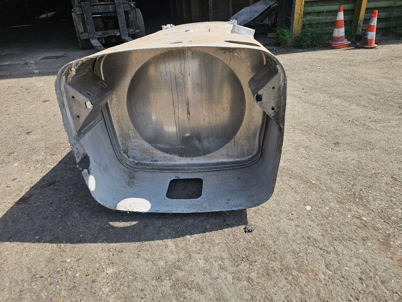 MAN Brandstoftank 595 Liter - L197 B70 H58 - Onderdeel nr. 81.122015733 - Bränsletank för Lastbil: bild 4 MAN Brandstoftank 595 Liter - L197 B70 H58 - Onderdeel nr. 81.122015733 - Bränsletank för Lastbil: bild 4