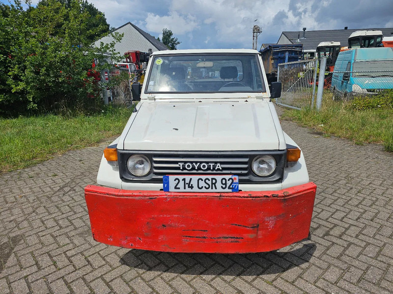 Toyota Land Cruiser LB71MOD - Personbil: bild 2 Toyota Land Cruiser LB71MOD - Personbil: bild 2