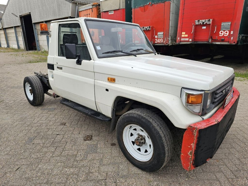 Toyota Land Cruiser LB71MOD - Transportbil: bild 3 Toyota Land Cruiser LB71MOD - Transportbil: bild 3