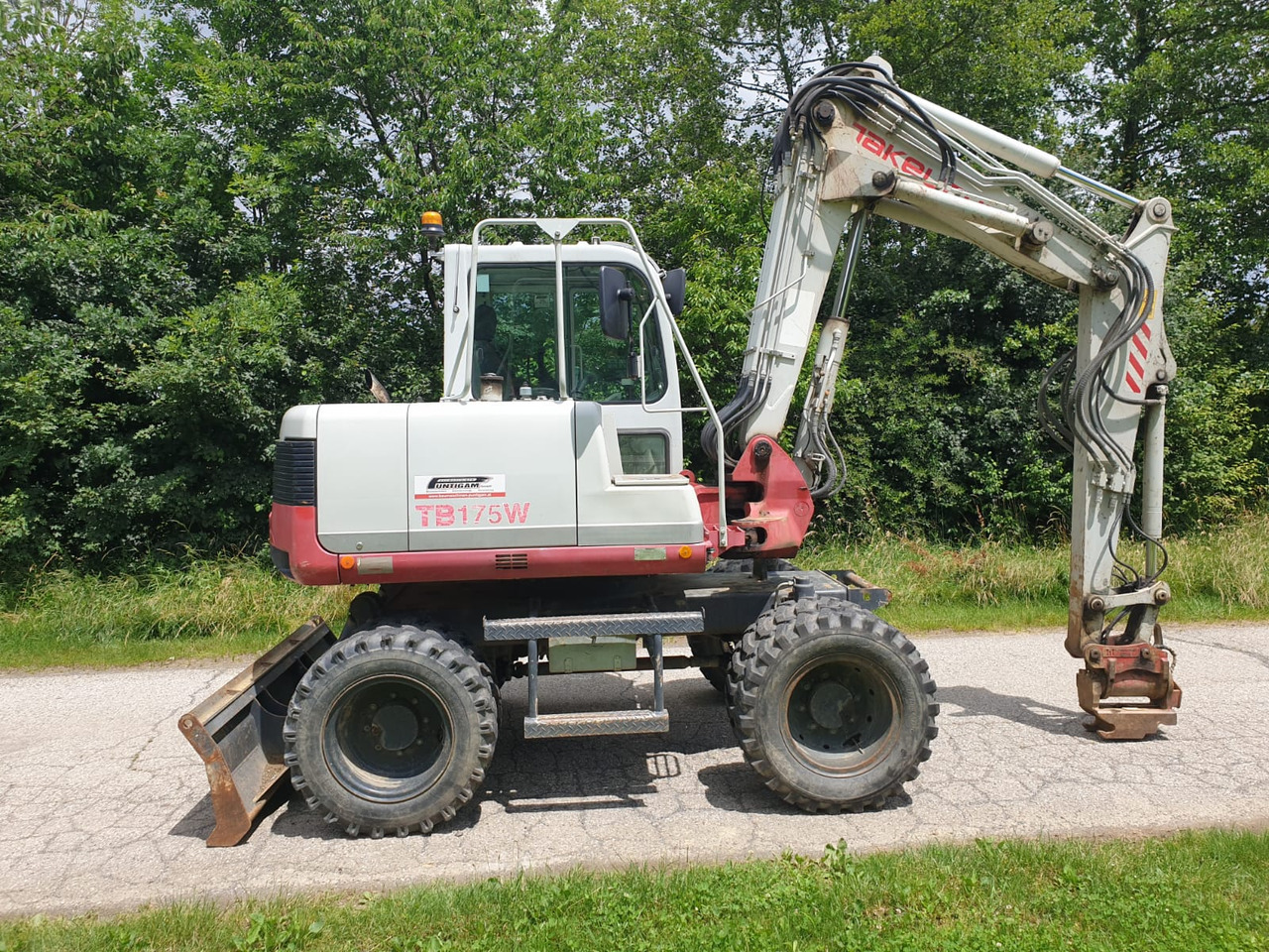 TAKEUCHI TB 175W - Grävmaskin på däck: bild 2 TAKEUCHI TB 175W - Grävmaskin på däck: bild 2
