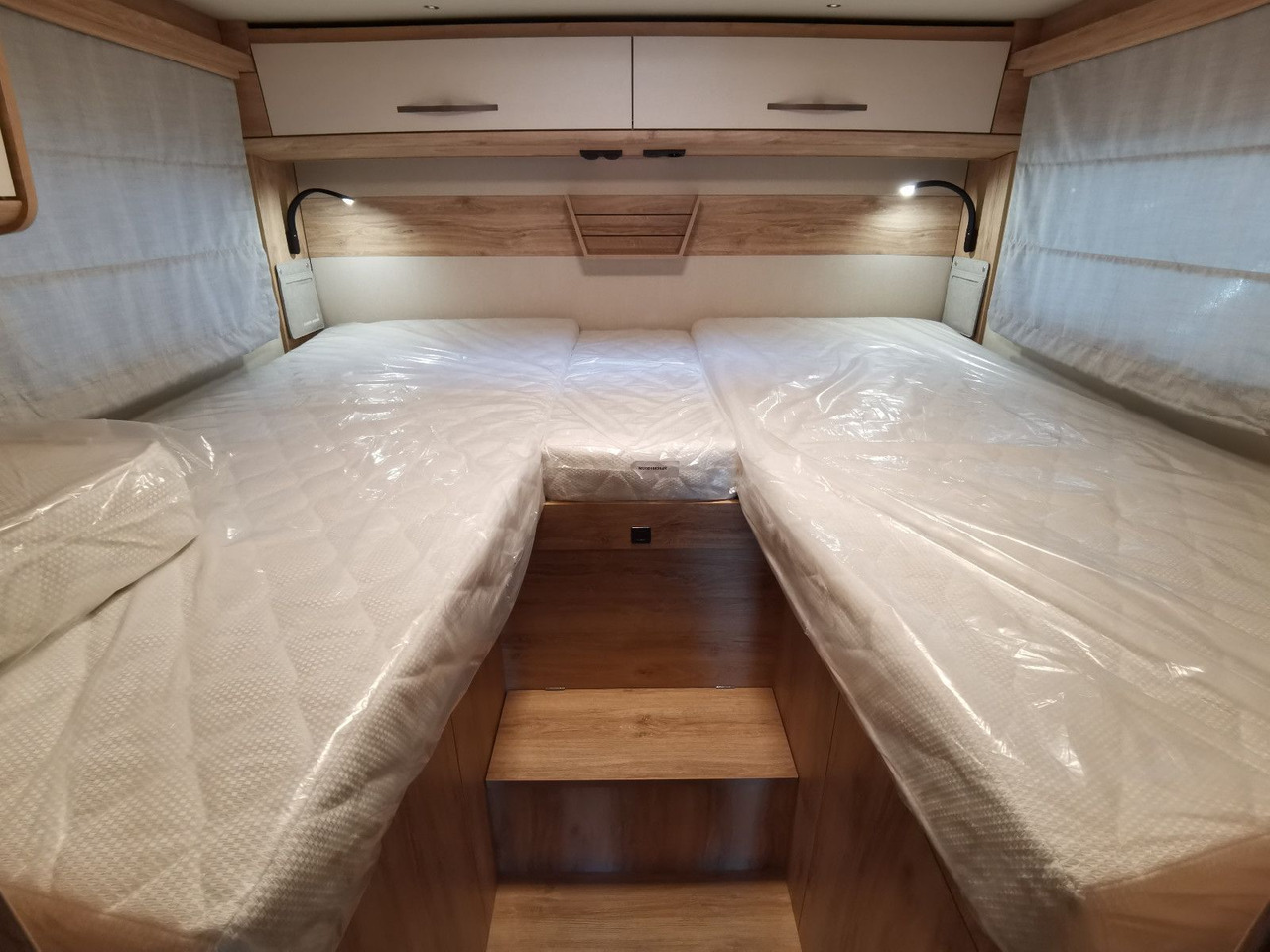Halvintegrerad husbil Eura Mobil PROFILA T 720 EF - 101 EDITION / EINZELBETTEN: bild 10