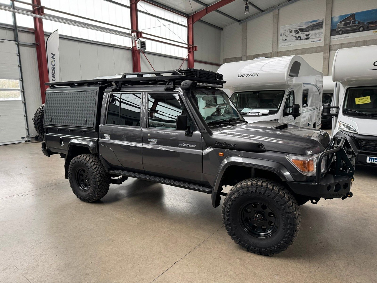 Toyota TOYOTA LAND CRUISER GRJ 79 DC - VX LIMITED - Pickup: bild 2 Toyota TOYOTA LAND CRUISER GRJ 79 DC - VX LIMITED - Pickup: bild 2