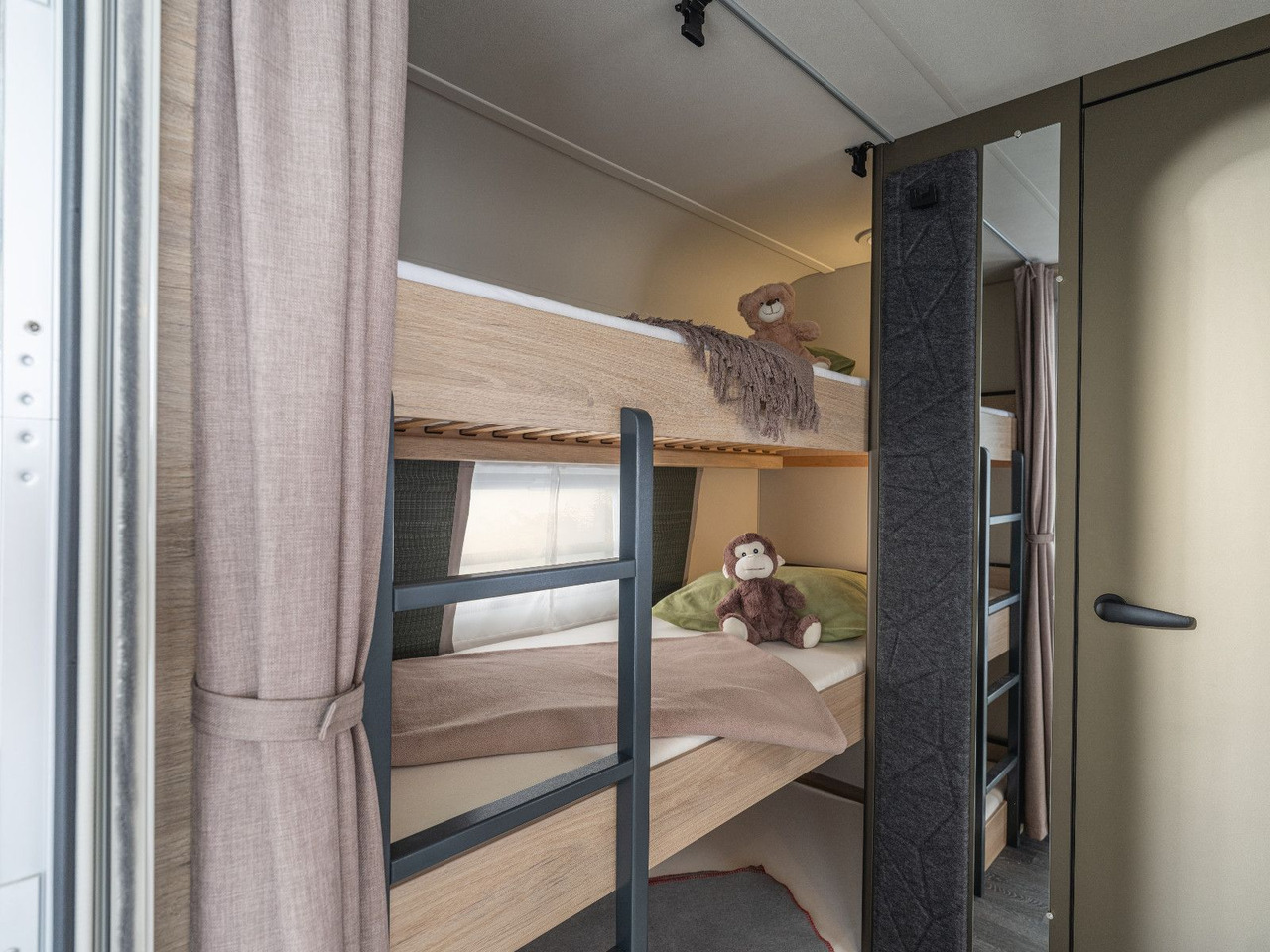 Weinsberg CARAONE 480 QDK / MODELL 2026 / ETAGENBETTEN - Husvagn: bild 5 Weinsberg CARAONE 480 QDK / MODELL 2026 / ETAGENBETTEN - Husvagn: bild 5