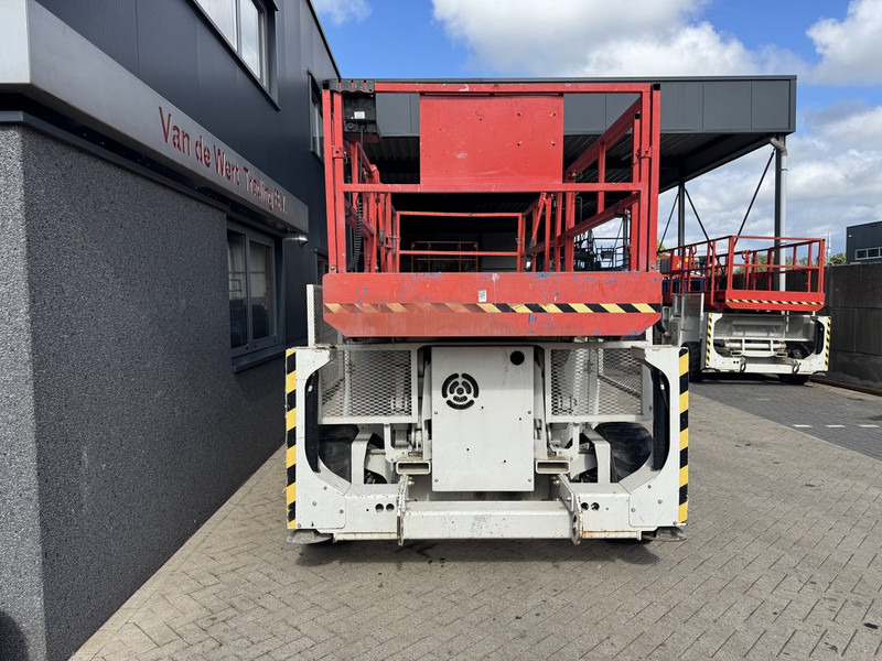 Genie Genie GS 3390 RT Schaarhoogwerker / Scissor Lift / Arbeitsbuhne 12mtr werkhoogte 4x4 Deutz DIESEL 2014 - Saxlift: bild 2 Genie Genie GS 3390 RT Schaarhoogwerker / Scissor Lift / Arbeitsbuhne 12mtr werkhoogte 4x4 Deutz DIESEL 2014 - Saxlift: bild 2