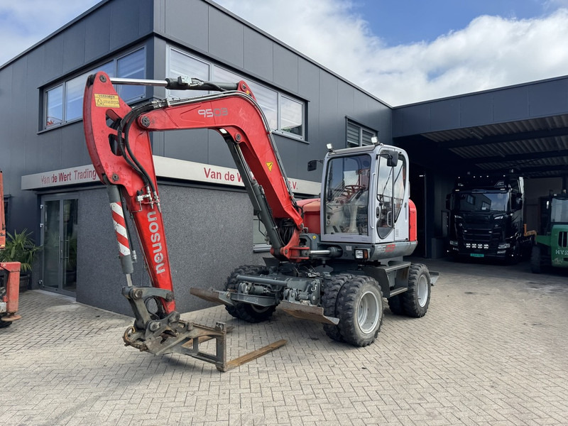 Neuson 9503 WD Mobiele Kraan 2009 Palletvork, Stenenklem, 2x Bak 8860hours Deutz Diesel - Mobilkran: bild 2 Neuson 9503 WD Mobiele Kraan 2009 Palletvork, Stenenklem, 2x Bak 8860hours Deutz Diesel - Mobilkran: bild 2
