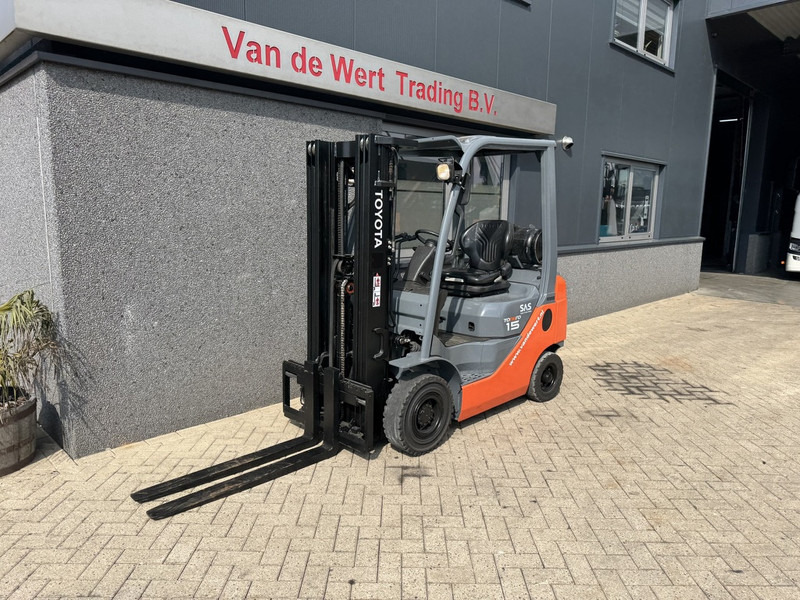 Toyota 02-8FGF18 Triplo 430 Freelift/Sideshift/4e Functie 2013 Lpg - Gasoltruck: bild 2 Toyota 02-8FGF18 Triplo 430 Freelift/Sideshift/4e Functie 2013 Lpg - Gasoltruck: bild 2