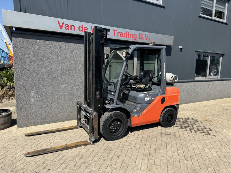 Toyota 02-8FGF30 - Gasoltruck: bild 3 Toyota 02-8FGF30 - Gasoltruck: bild 3