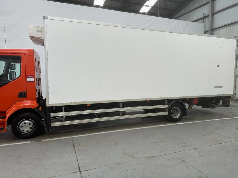 Renault D 12 220 / 264728 km - Kylbil lastbil: bild 2 Renault D 12 220 / 264728 km - Kylbil lastbil: bild 2