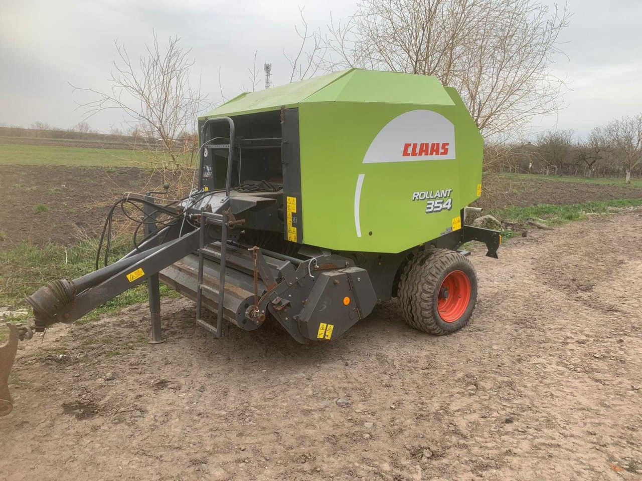 CLAAS Rollant 354 - Rundbalspress: bild 1 CLAAS Rollant 354 - Rundbalspress: bild 1
