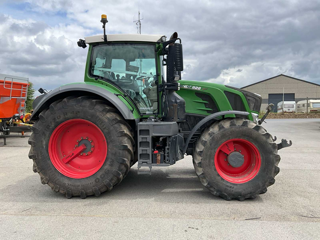 FENDT 828 S4 - Traktor: bild 2 FENDT 828 S4 - Traktor: bild 2