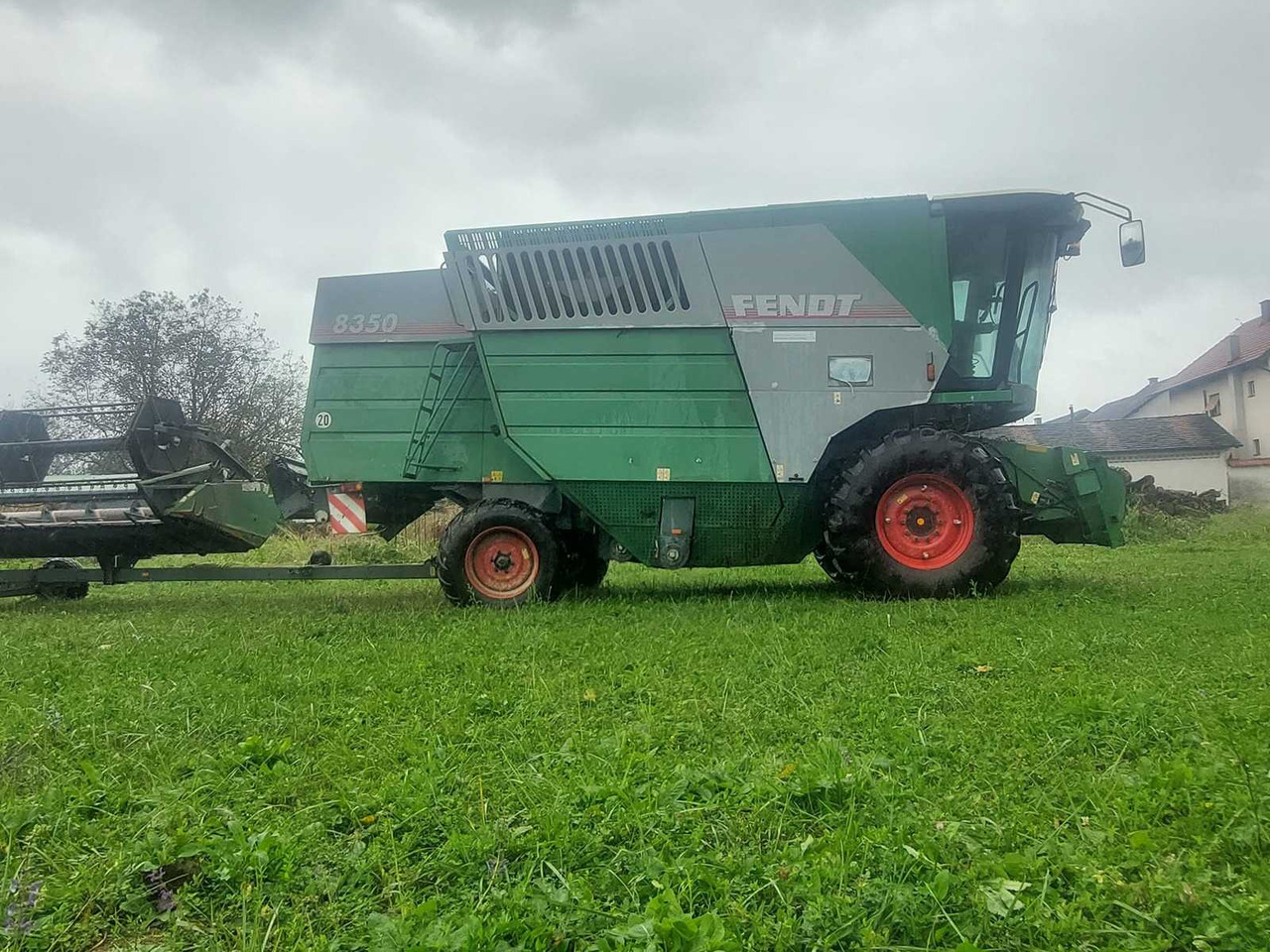 FENDT 8350 - Skördetröska: bild 2 FENDT 8350 - Skördetröska: bild 2