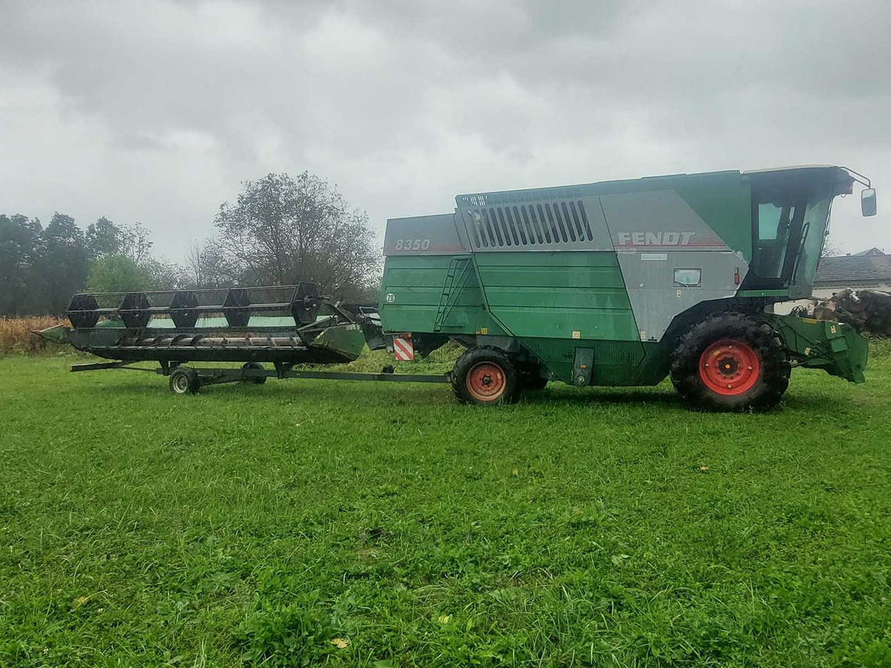 FENDT 8350 - Skördetröska: bild 1 FENDT 8350 - Skördetröska: bild 1