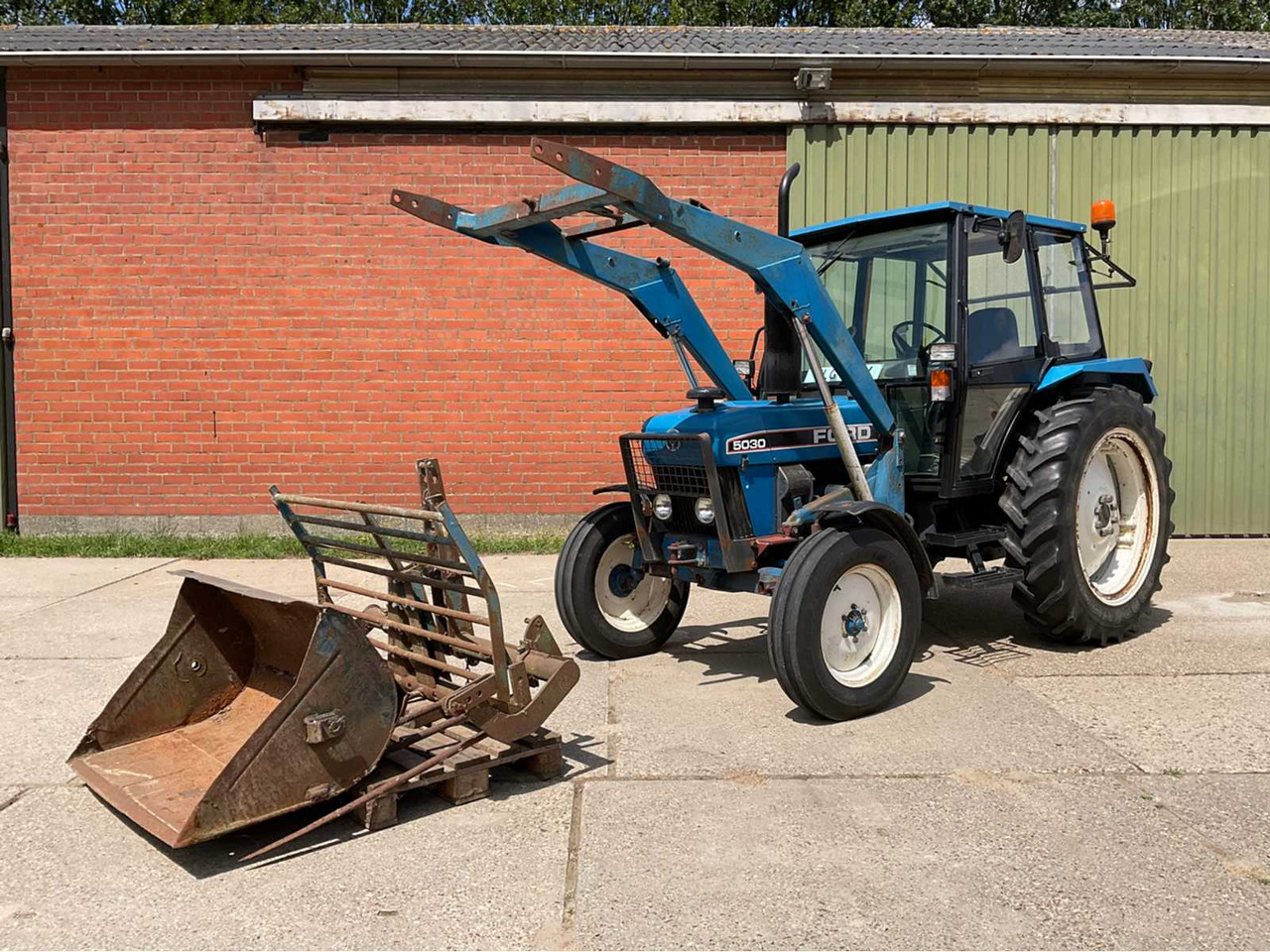 Ford 5030 - Traktor: bild 1 Ford 5030 - Traktor: bild 1
