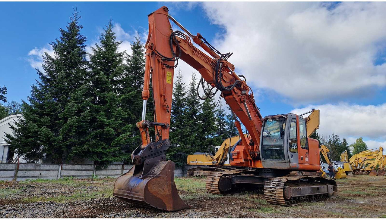 HITACHI ZX225USLC - Bandgrävare: bild 2 HITACHI ZX225USLC - Bandgrävare: bild 2