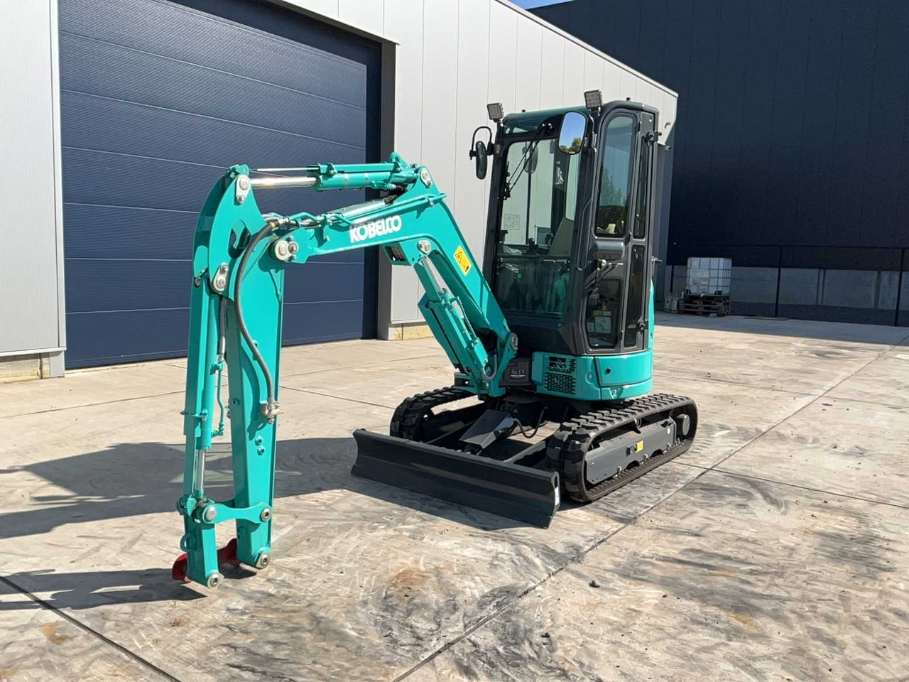 Kobelco SK25SR-6E - Minigrävmaskin: bild 1 Kobelco SK25SR-6E - Minigrävmaskin: bild 1