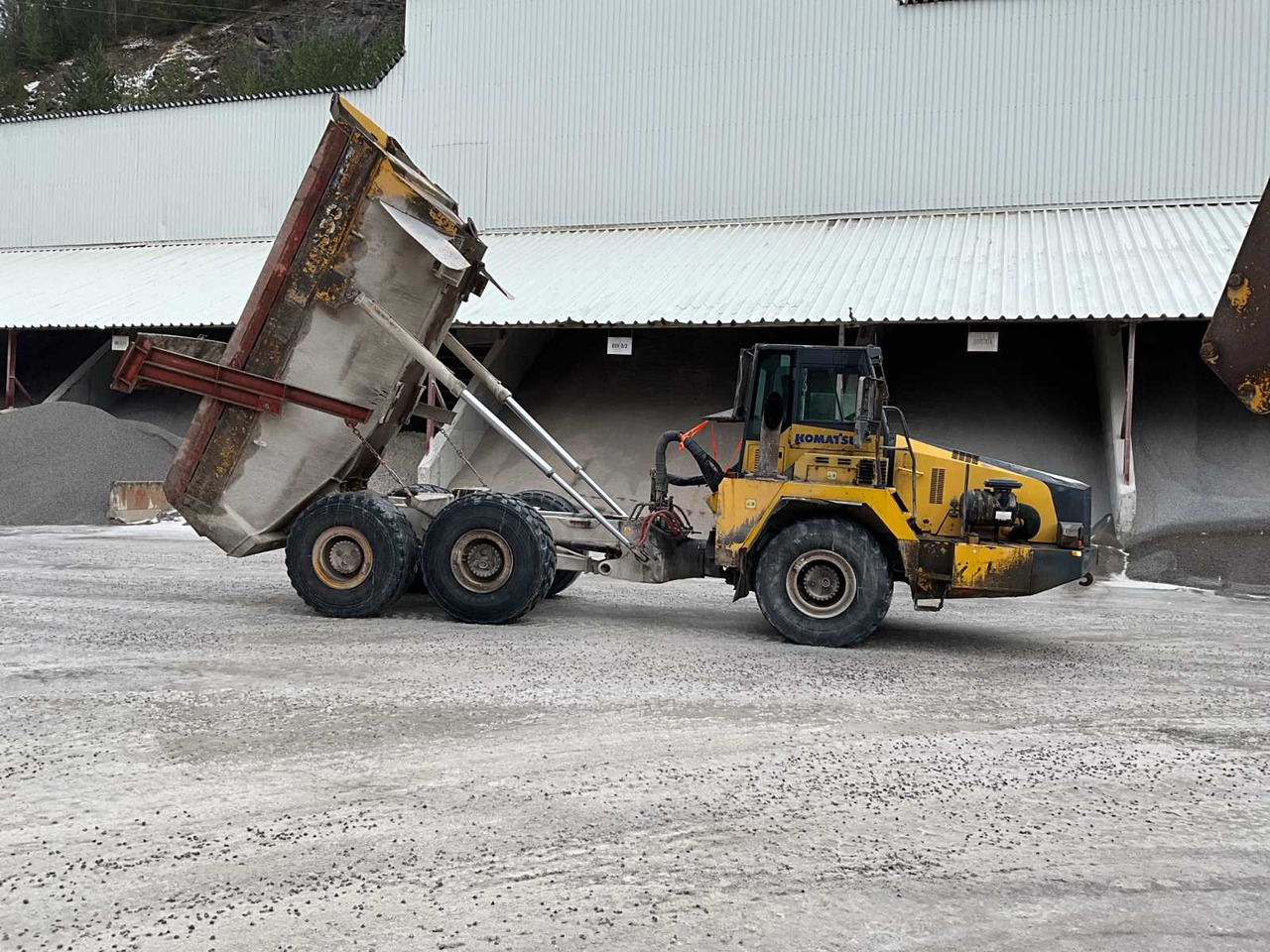 Komatsu HM300-2 - Dumper: bild 1 Komatsu HM300-2 - Dumper: bild 1