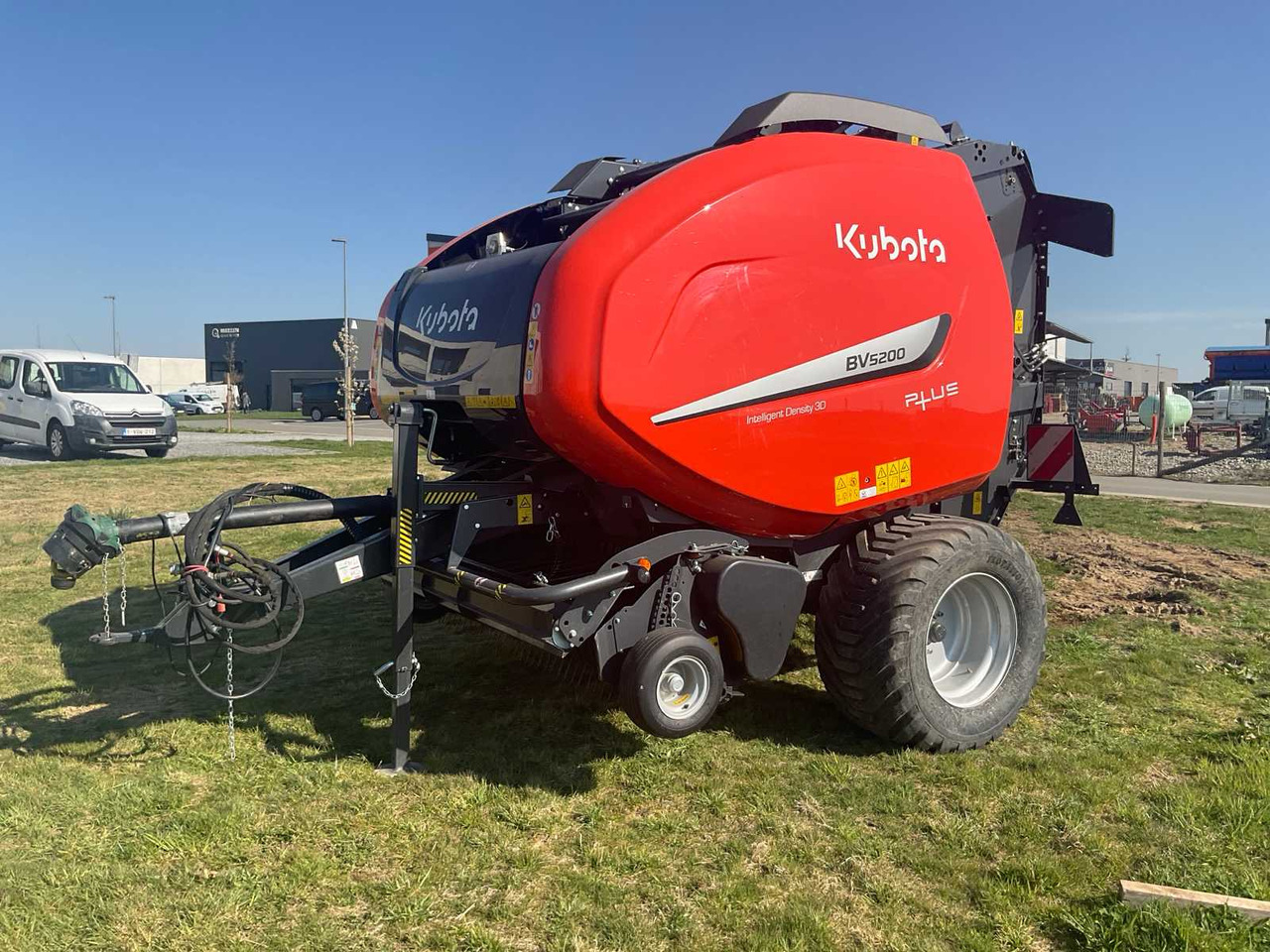 Kubota BV5200 - Rundbalspress: bild 1 Kubota BV5200 - Rundbalspress: bild 1
