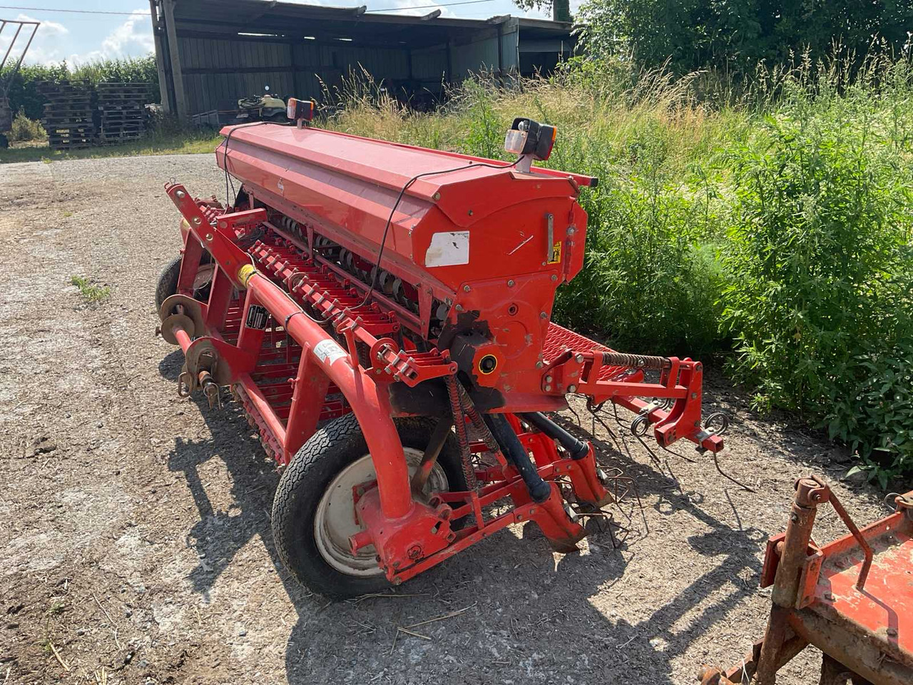 Kuhn K1353 - Maskin för sådd: bild 4 Kuhn K1353 - Maskin för sådd: bild 4