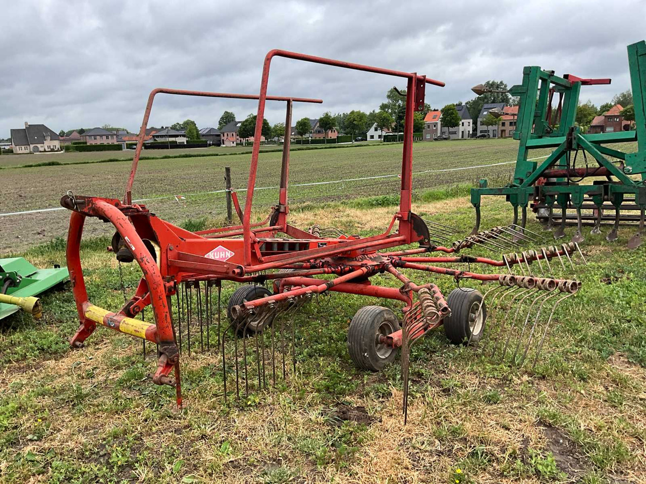 Kuhn GA 381 GM - Lantbruksmaskiner: bild 1 Kuhn GA 381 GM - Lantbruksmaskiner: bild 1