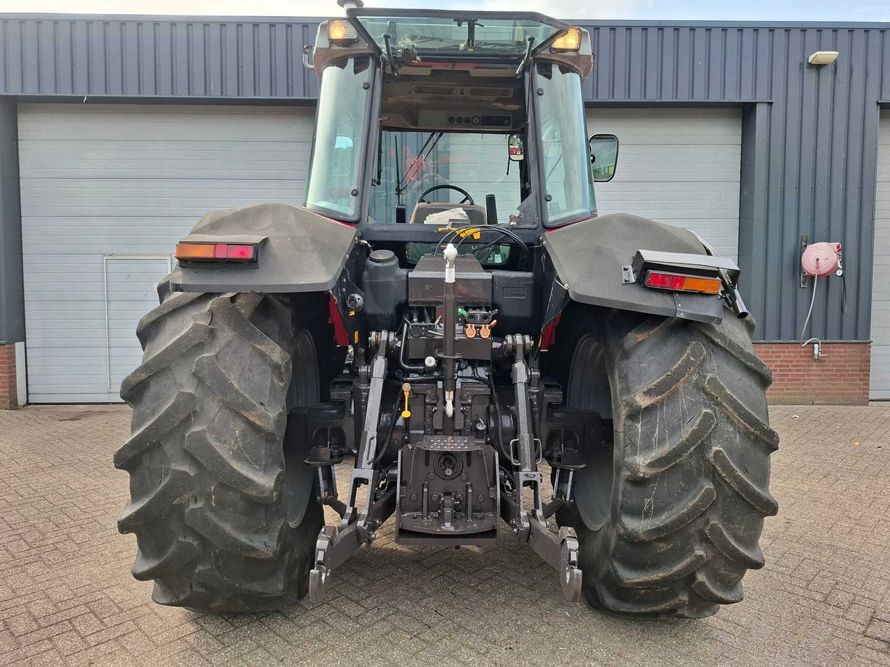 Massey Ferguson 8130 Dynashift - Traktor: bild 5 Massey Ferguson 8130 Dynashift - Traktor: bild 5