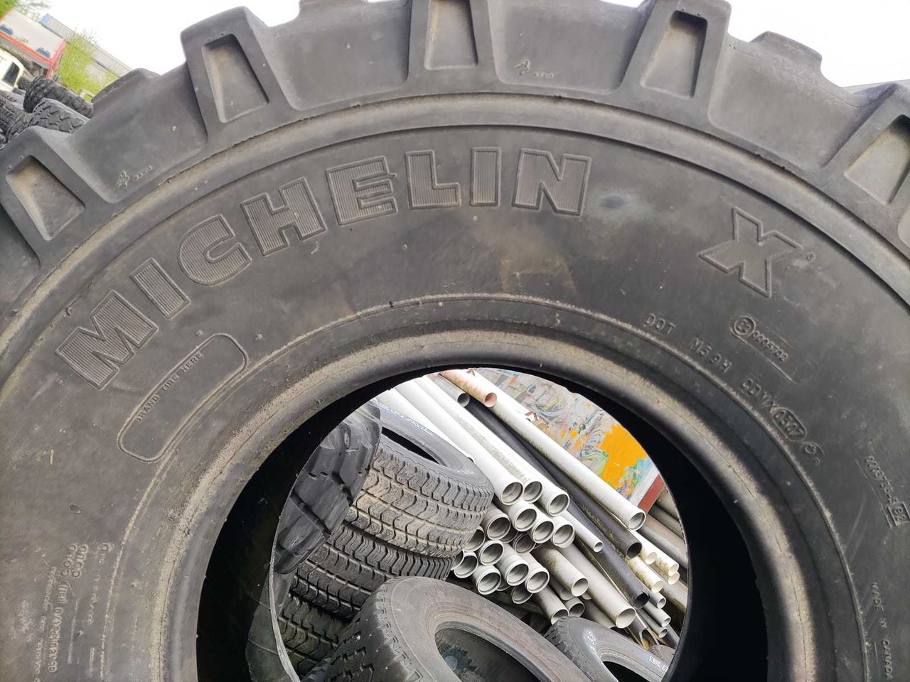 Michelin XML 325/85R16 - Däck och fälgar för Traktor: bild 3 Michelin XML 325/85R16 - Däck och fälgar för Traktor: bild 3