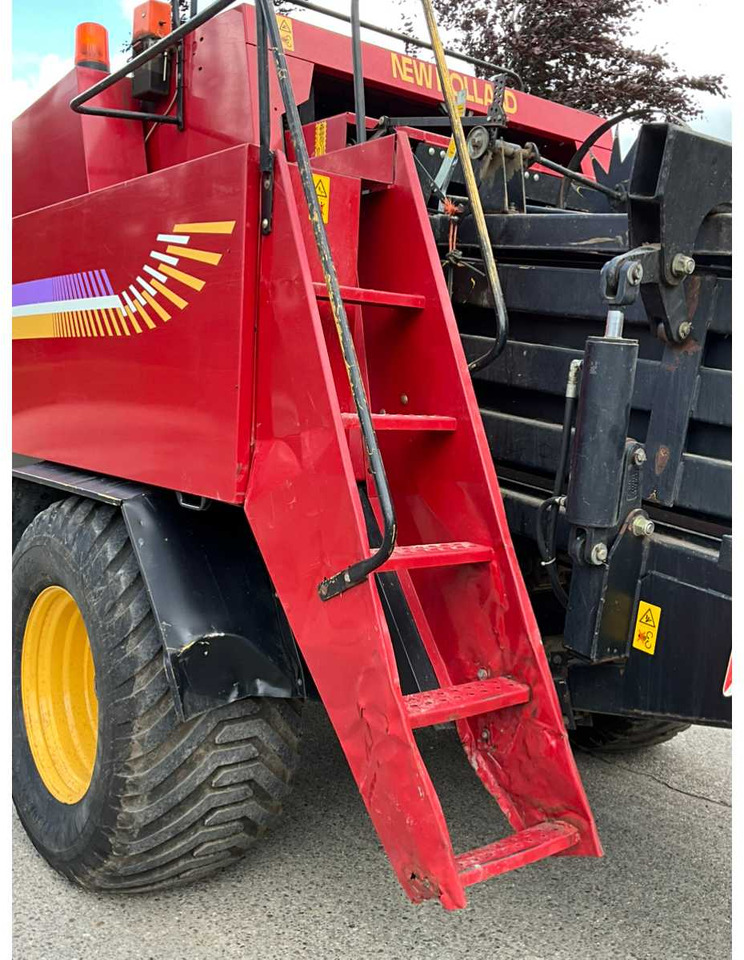 Fyrkantspress New Holland D12100: bild 12