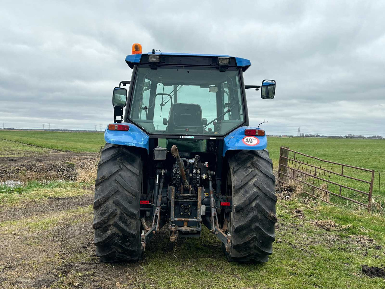 New Holland ts90 - Traktor: bild 5 New Holland ts90 - Traktor: bild 5