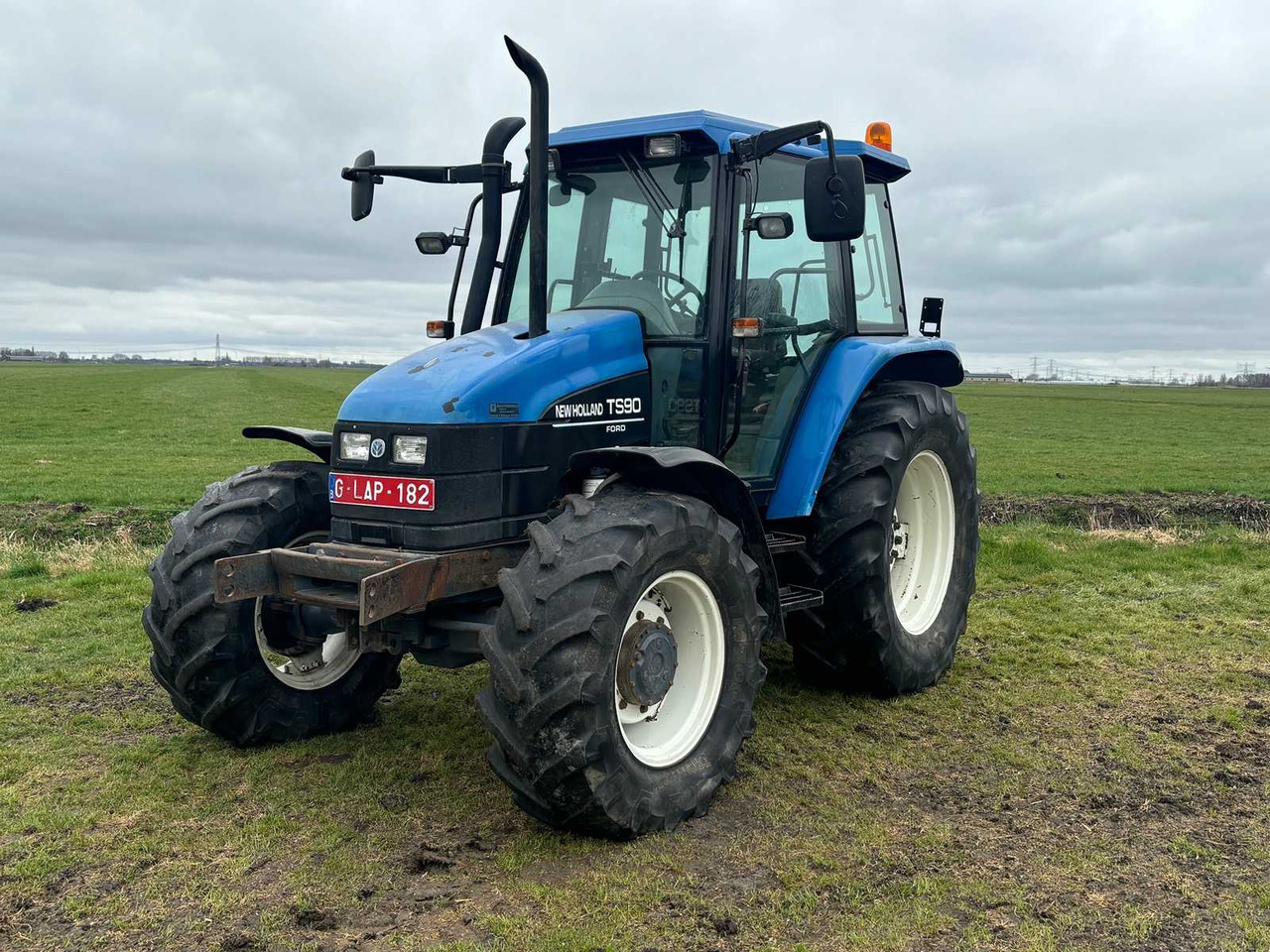New Holland ts90 - Traktor: bild 1 New Holland ts90 - Traktor: bild 1