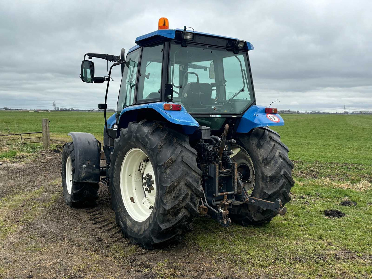 New Holland ts90 - Traktor: bild 4 New Holland ts90 - Traktor: bild 4
