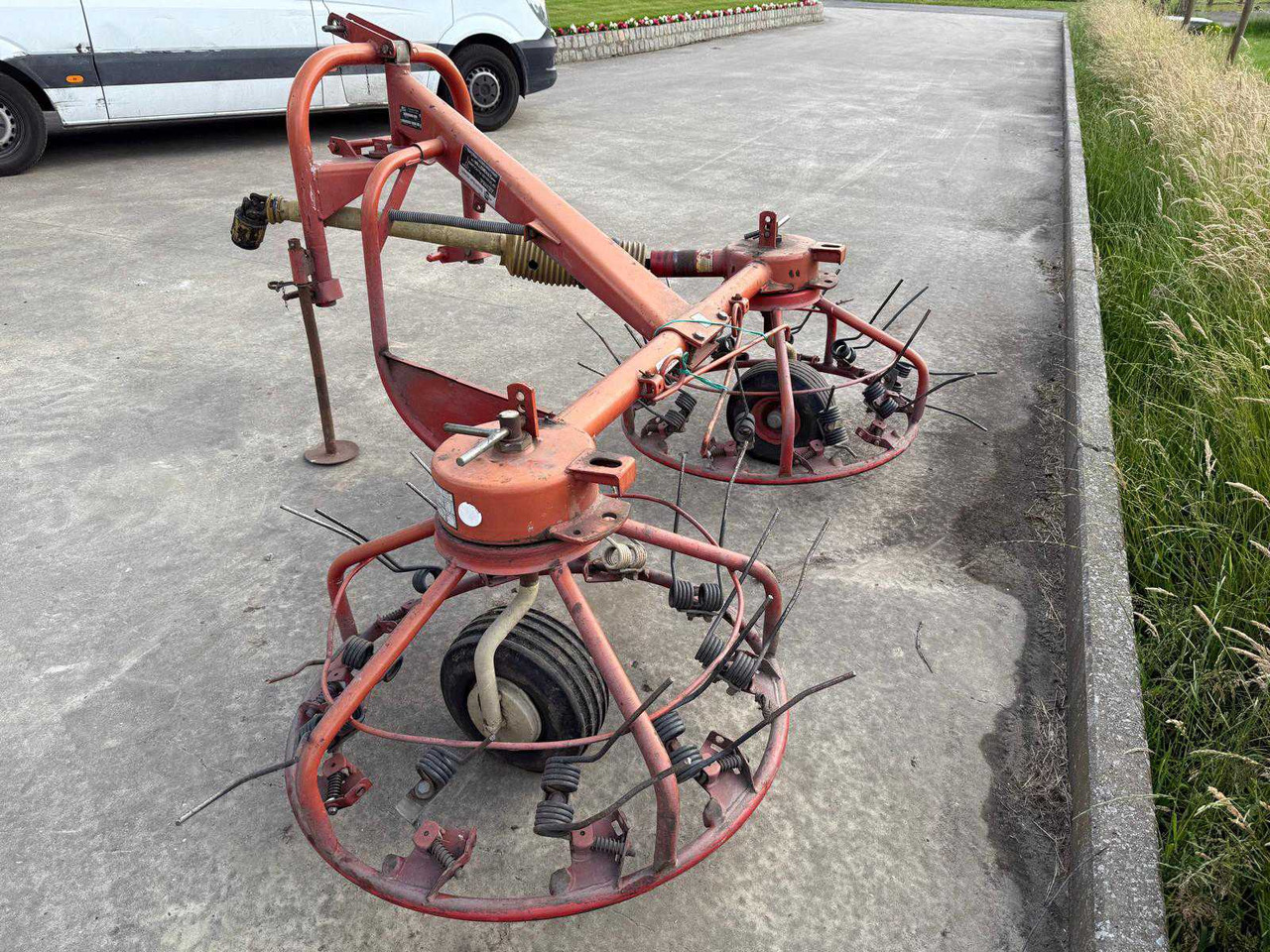 PZ Zweegers Haybob 300 - Harv: bild 1 PZ Zweegers Haybob 300 - Harv: bild 1