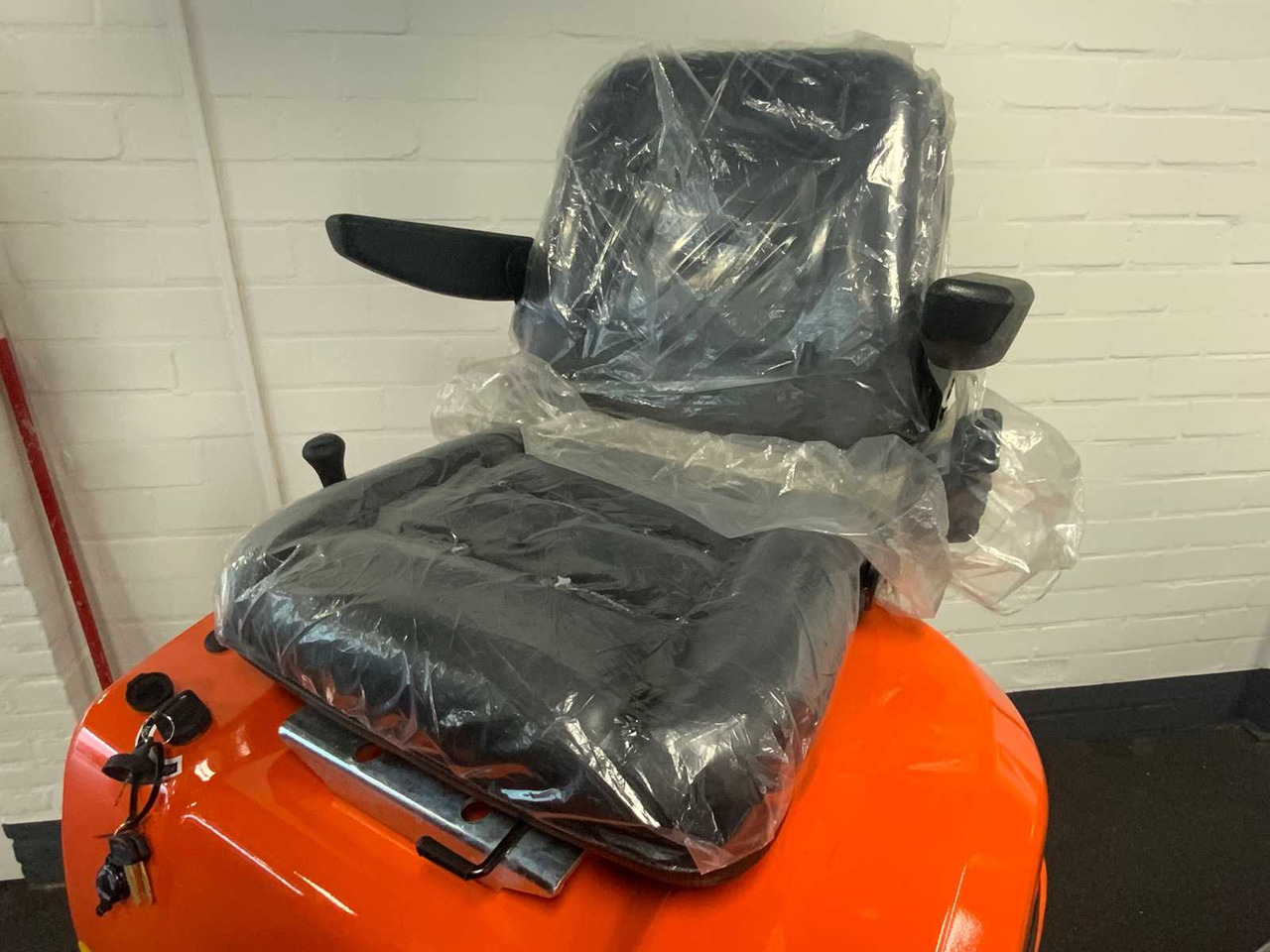 Powered-By-Kubota U105 - Minigrävmaskin: bild 5 Powered-By-Kubota U105 - Minigrävmaskin: bild 5
