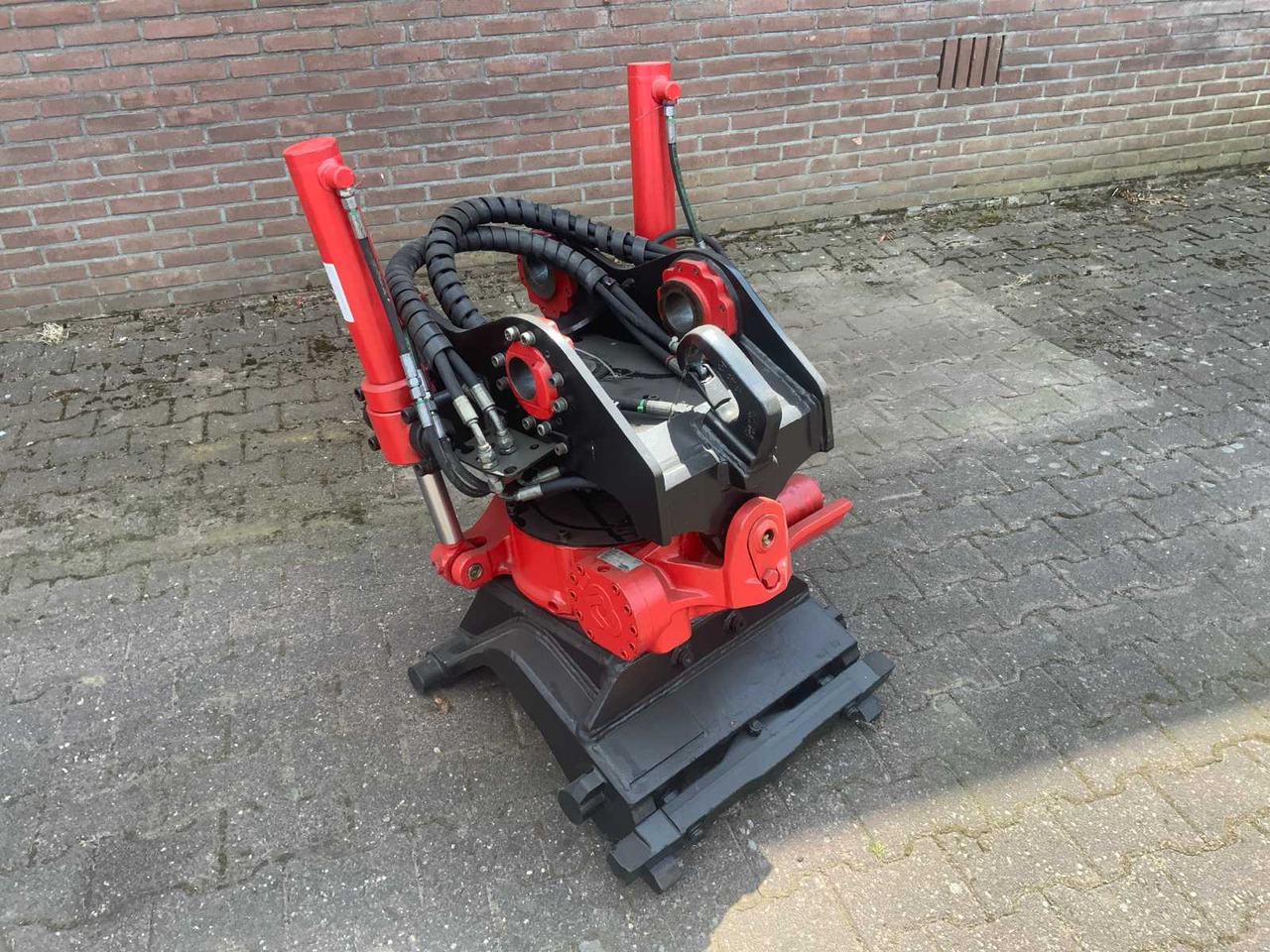 Rototilt RT 40 - Grävmaskinsskopa: bild 1 Rototilt RT 40 - Grävmaskinsskopa: bild 1
